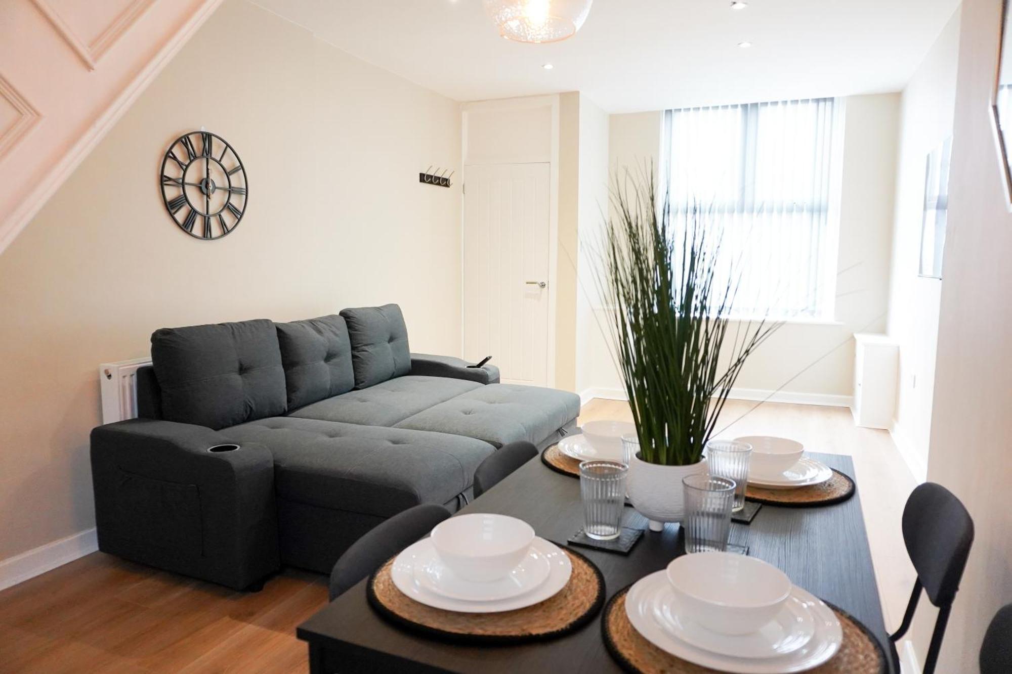 2 Bedroom House 10 Mins To City Centre & Albert Dock Liverpool Kültér fotó